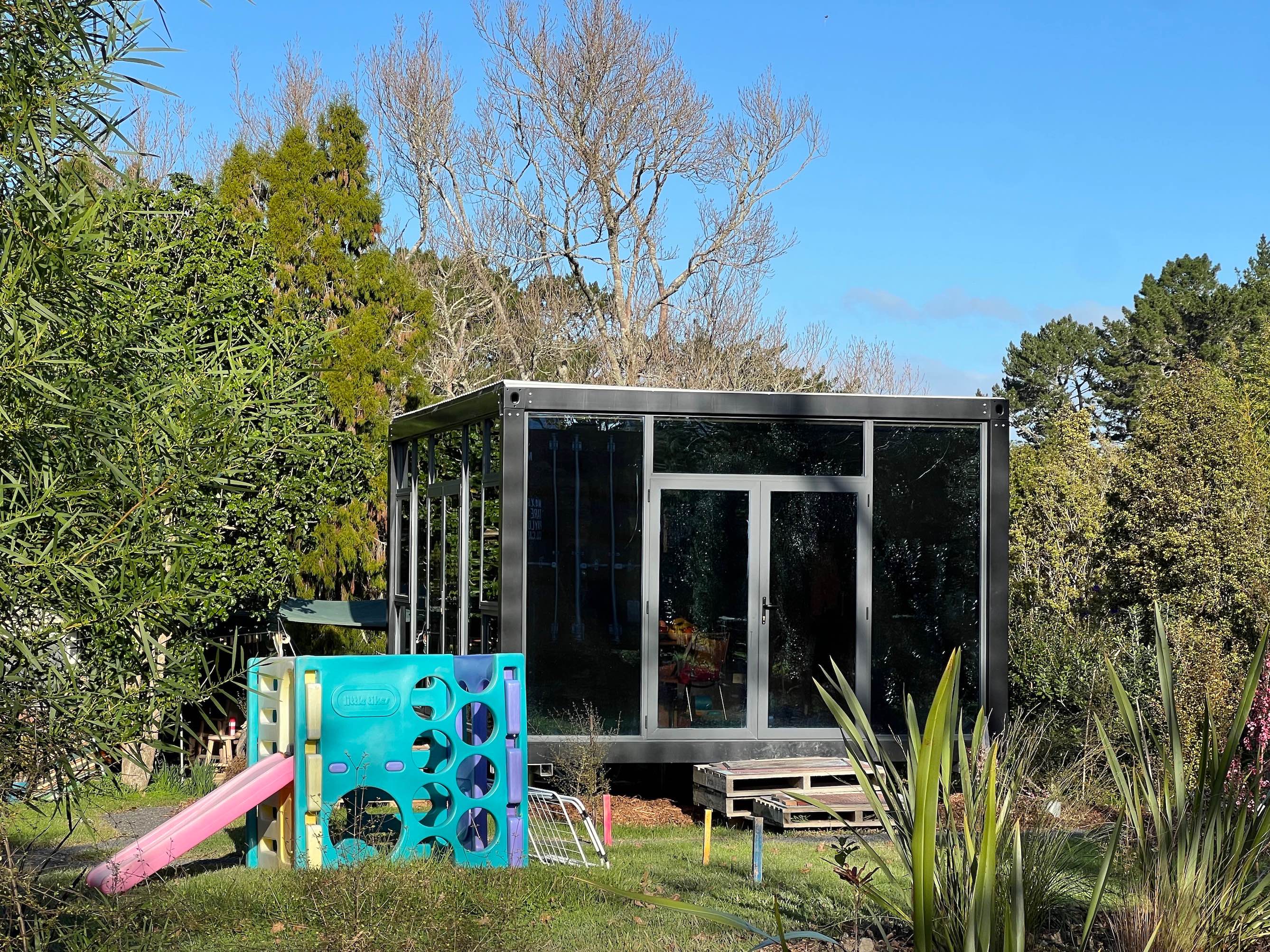 LARGE CABIN 6 x 4 m GW