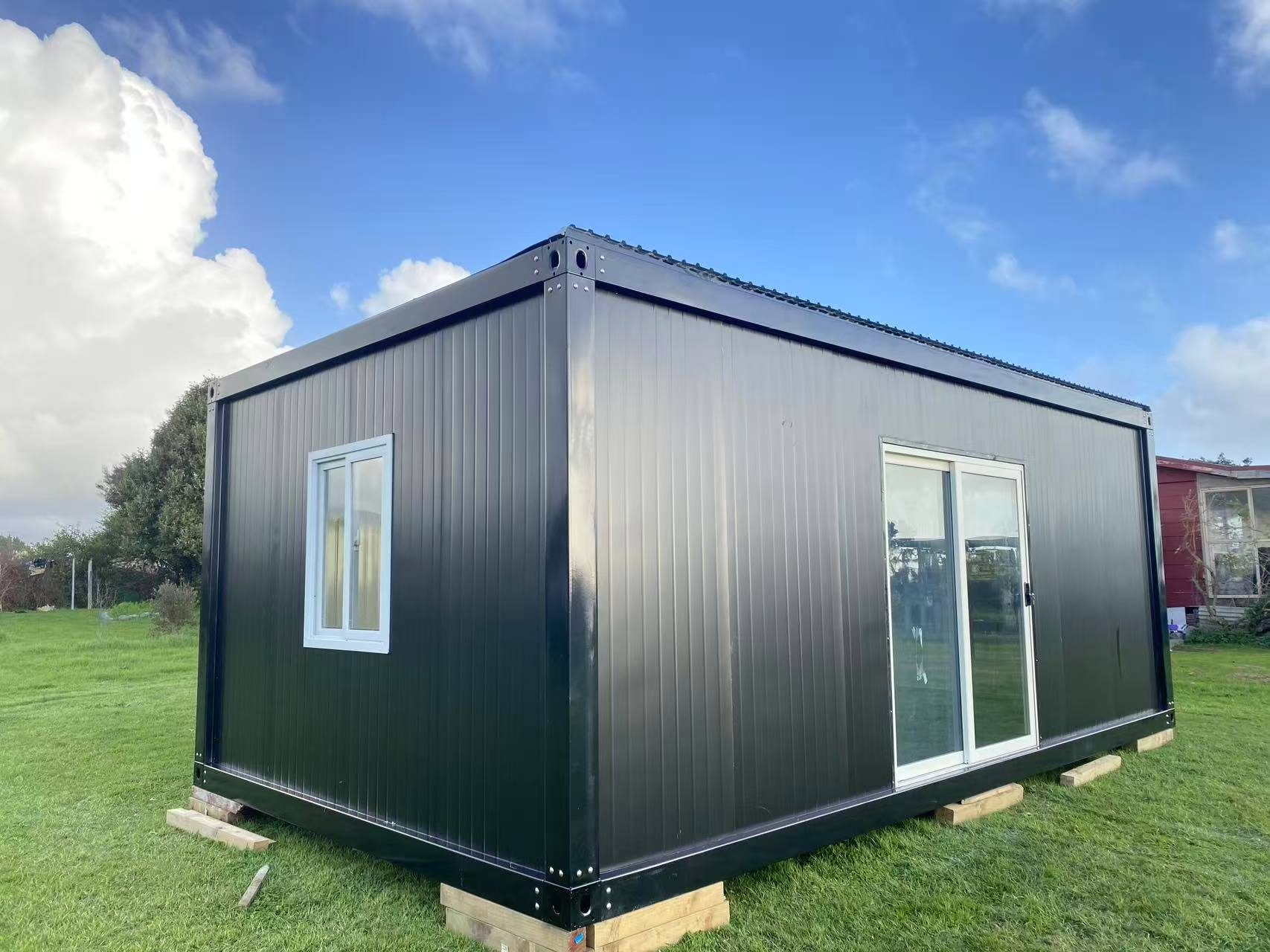 LARGE CABIN  7 x 4 m CLASSIC