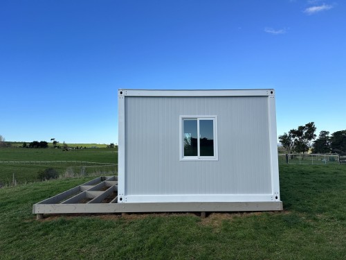 LARGE CABIN  6 x 4 m GW