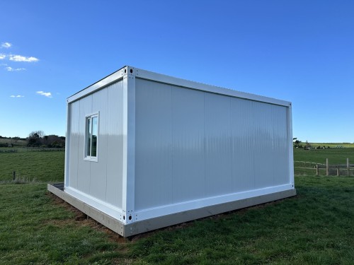 LARGE CABIN  6 x 4 m GW