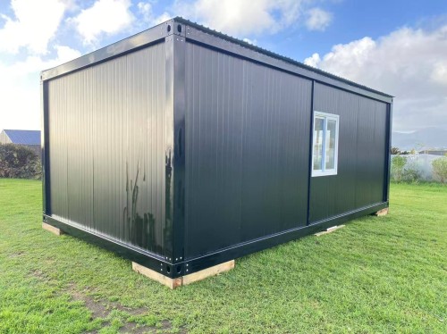 LARGE CABIN  7 x 4 m CLASSIC